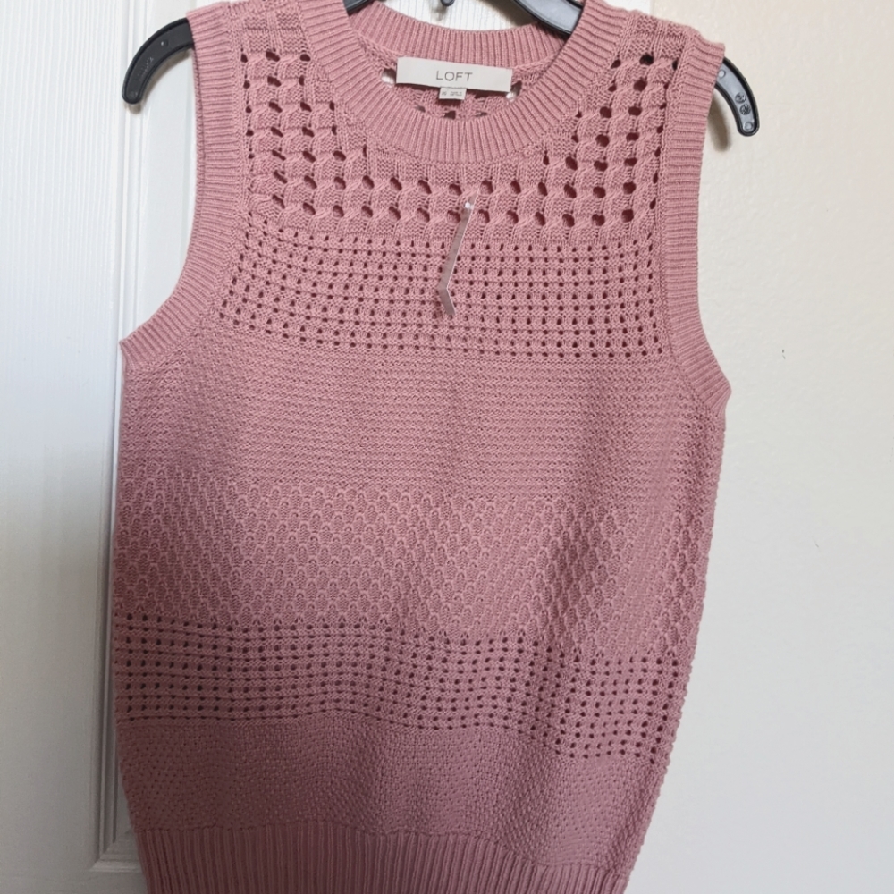 NWT sleeveless summer top